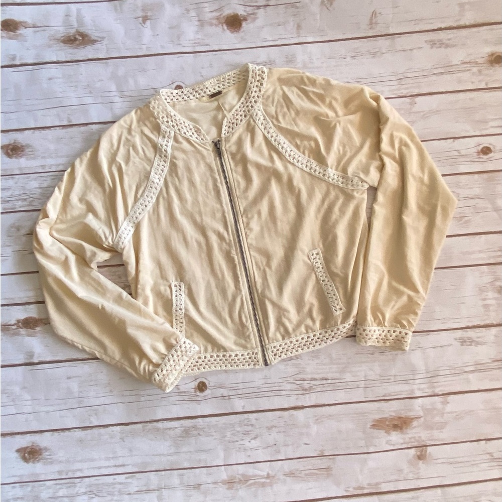 💜FREE PEOPLE cream windbreaker lightweight jacket